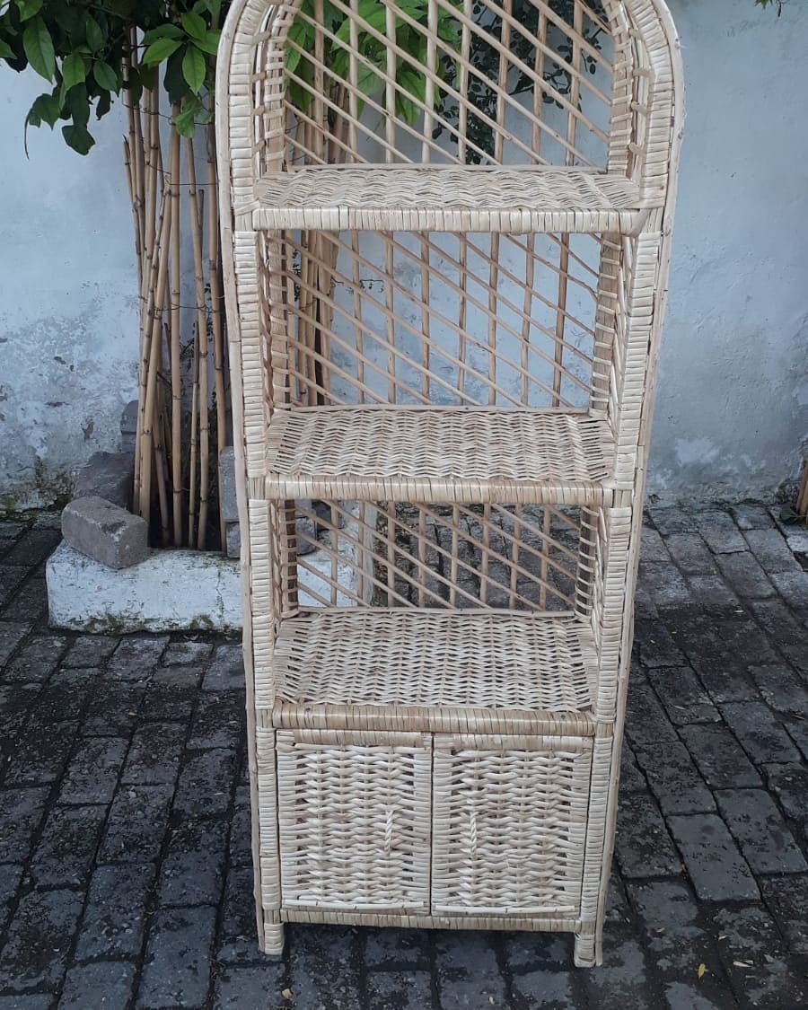 hasır raf kapaklı